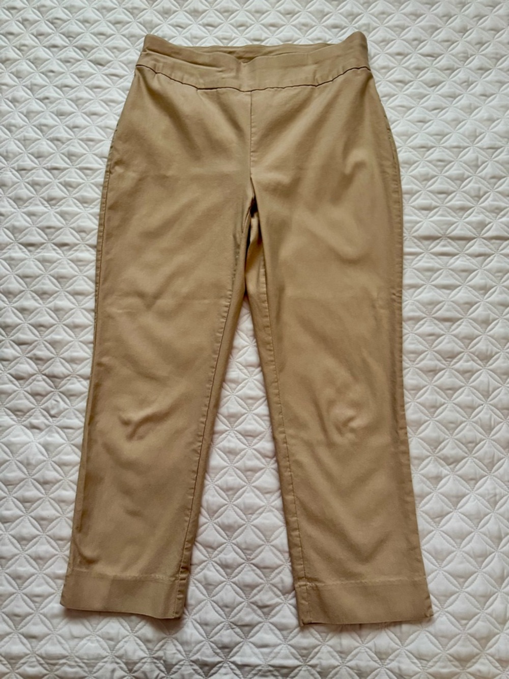 Chico's Tan So Slimming Cropped Pull-on Pants Size Small 4, Chicos Size 0 - Picture 1 of 13